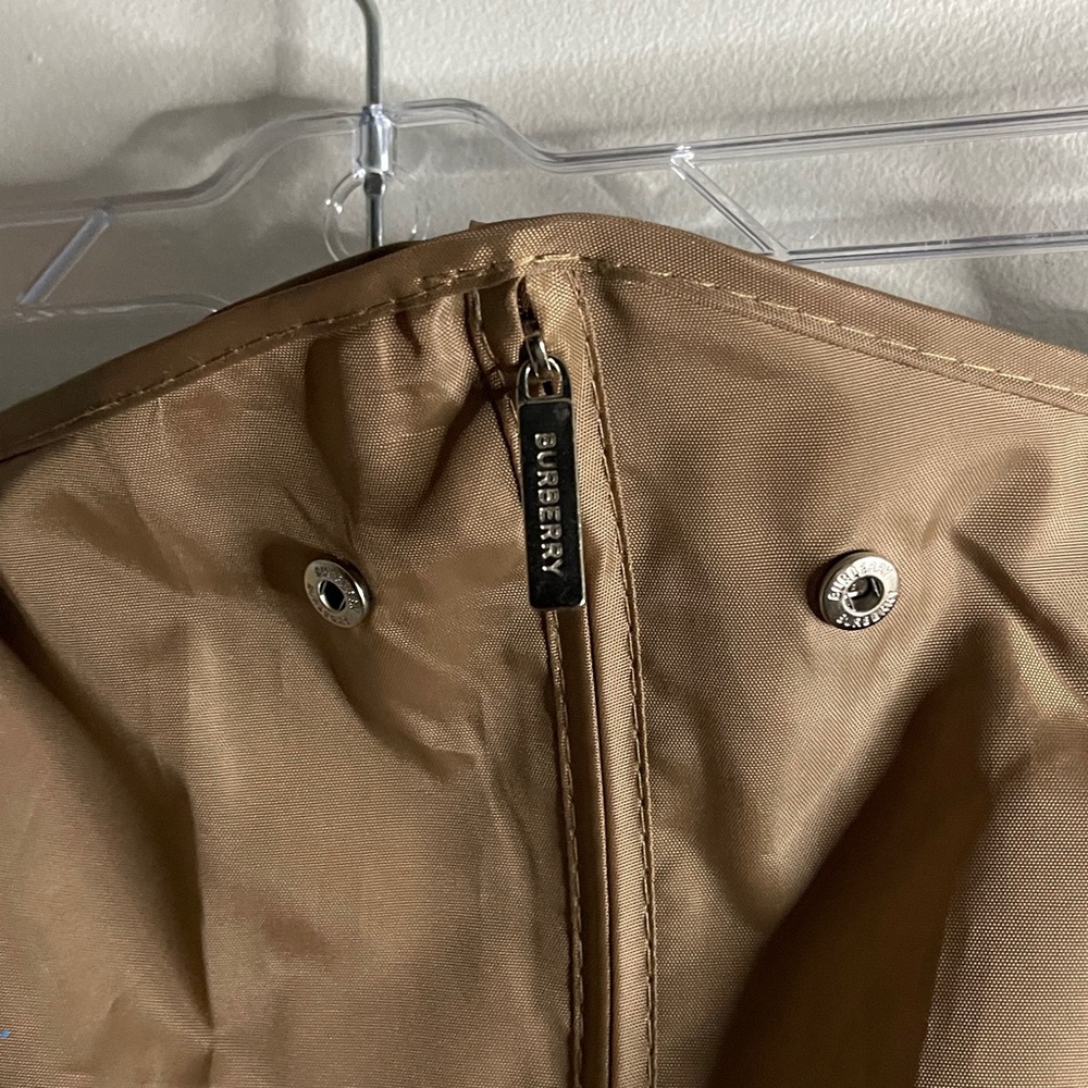 Burberry London England garment bag - Picture 3 of 7